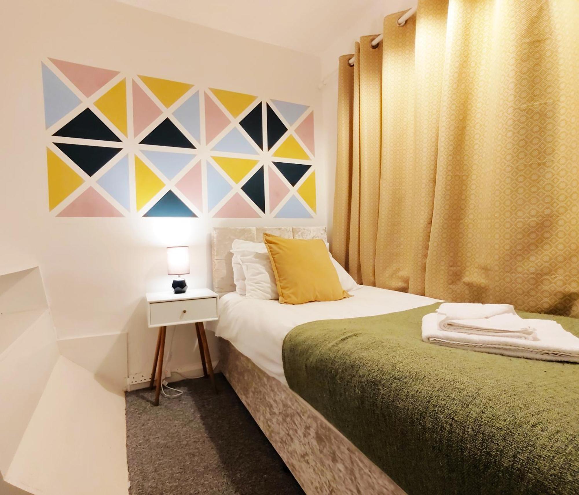 Epicsa - Corporate & Family Stay In 3 Bedroom House With Garden, Free Parking CBG Exterior foto